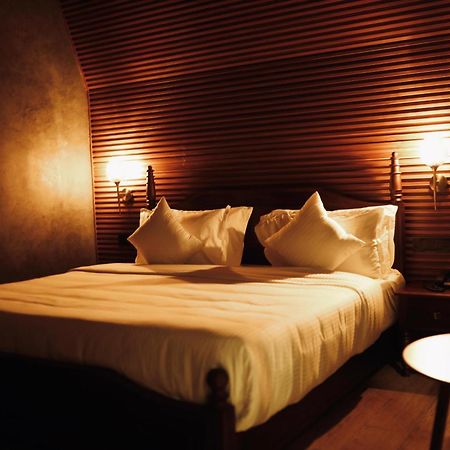 Leela'S 7Th Heaven Resort & Spa Trikunnapuzha エクステリア 写真