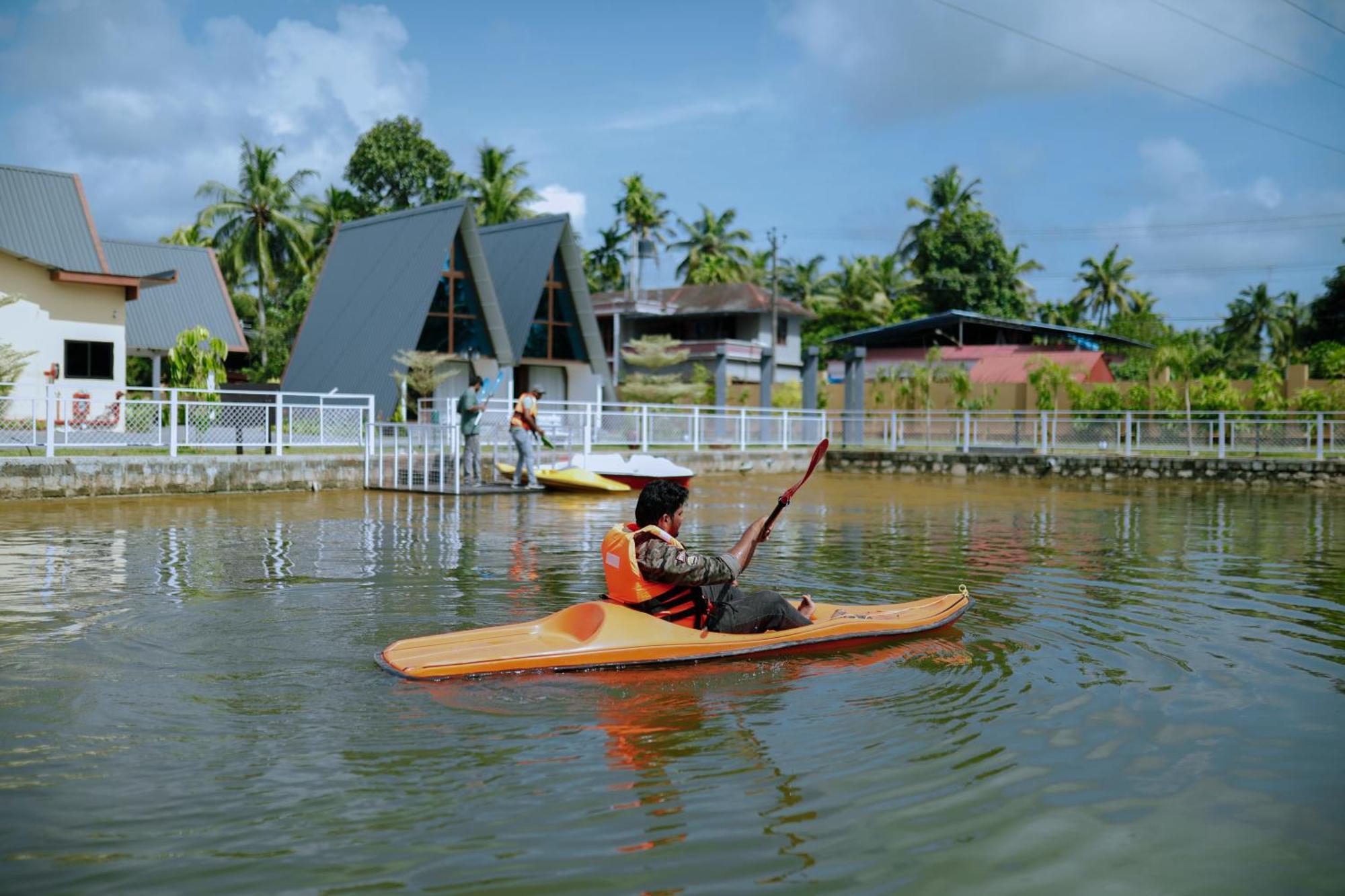 Leela'S 7Th Heaven Resort & Spa Trikunnapuzha エクステリア 写真